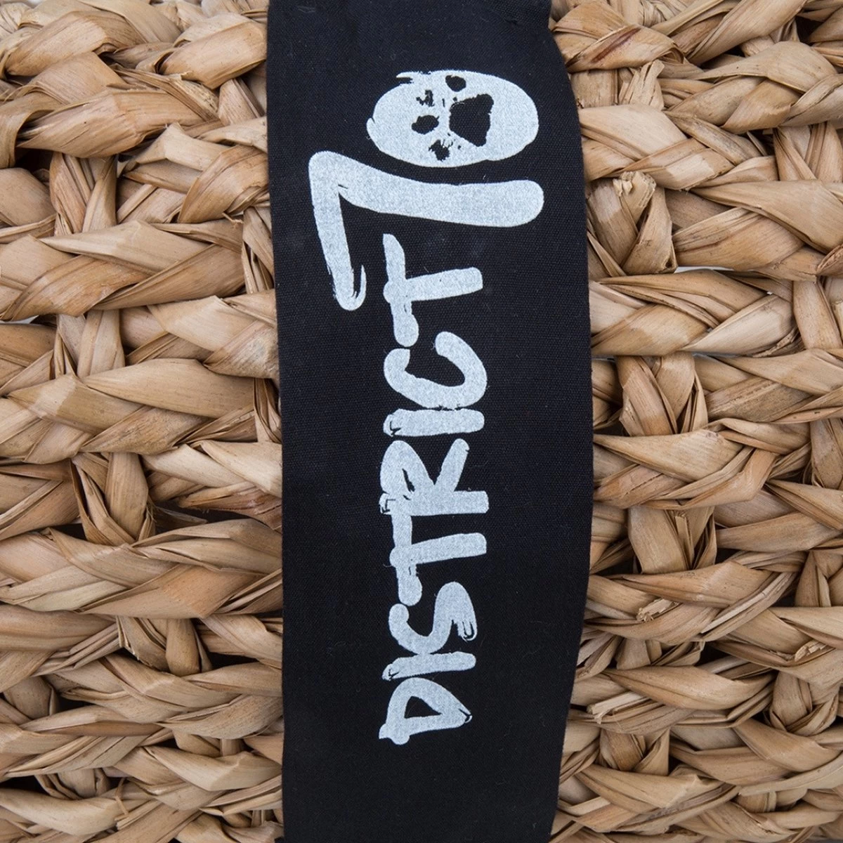 District 70 COCOON - Luxe Hondenmand Van Duurzaam Hoogwaardig Riet Met Zacht Kussen - Maten S/M/L - Large 7 District 70 COCOON - Luxe Hondenmand Van Duurzaam Hoogwaardig Riet Met Zacht Kussen - Maten S/M/L - Large - Afbeelding 5