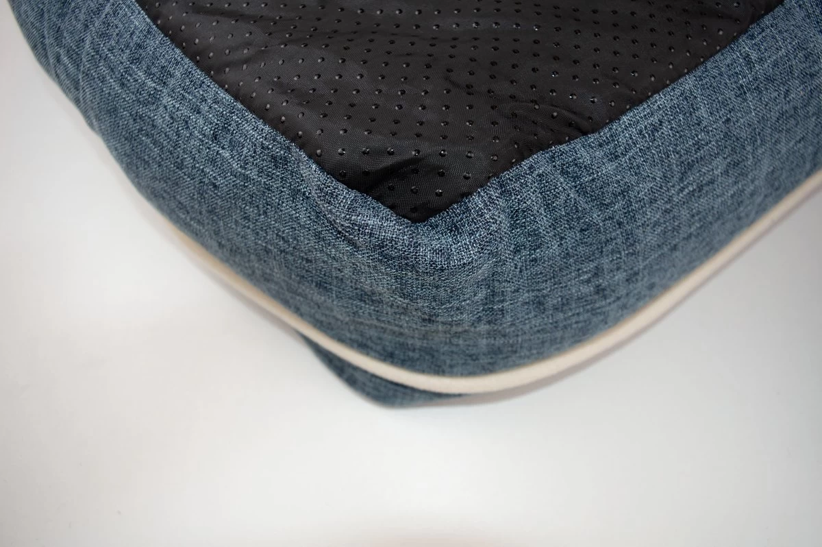 I-CiGO Homy Luxe - Hondenmand - In-kussen Dubbelzijdig Gebruik 70x60xH14cm/Blauw 12 I-CiGO Homy Luxe - Hondenmand - In-kussen Dubbelzijdig Gebruik 70x60xH14cm/Blauw - Afbeelding 10